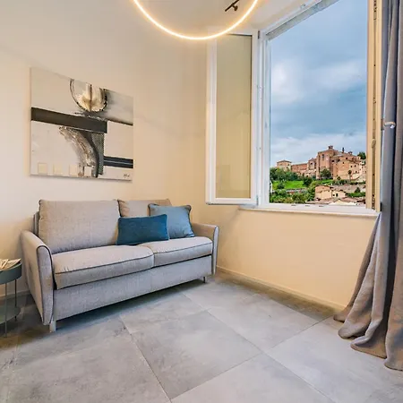 Апартаменты Guesthost - Stylish Loft Near Piazza Del Campo Сиена