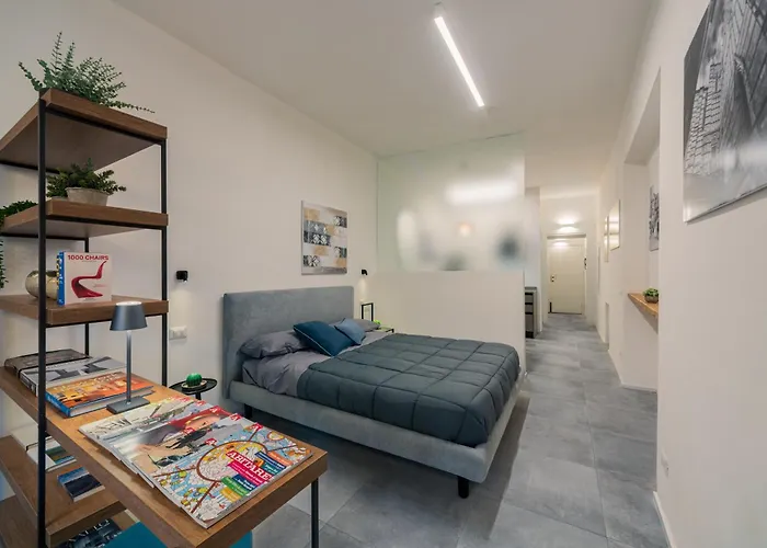 Guesthost - Stylish Loft Near Piazza Del Campo *